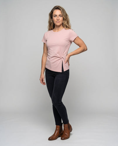 Damen T-Shirt mit seitlicher Knotenoptik und modernem Schnitt