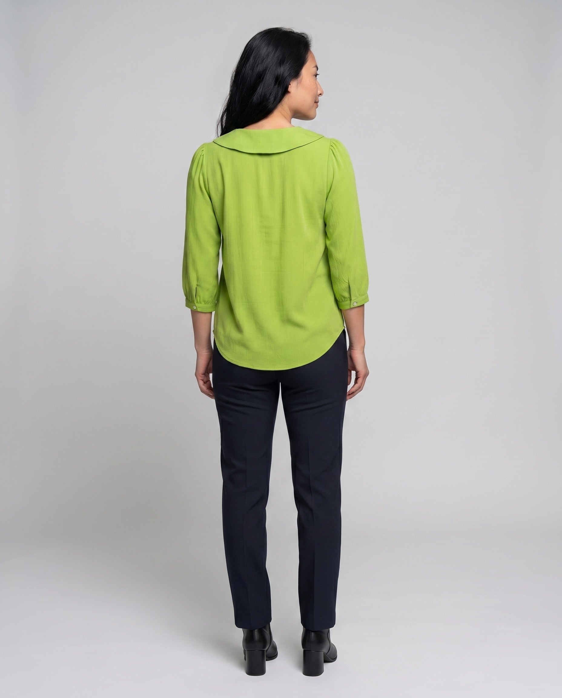 Product 15639209869642 - back_view
