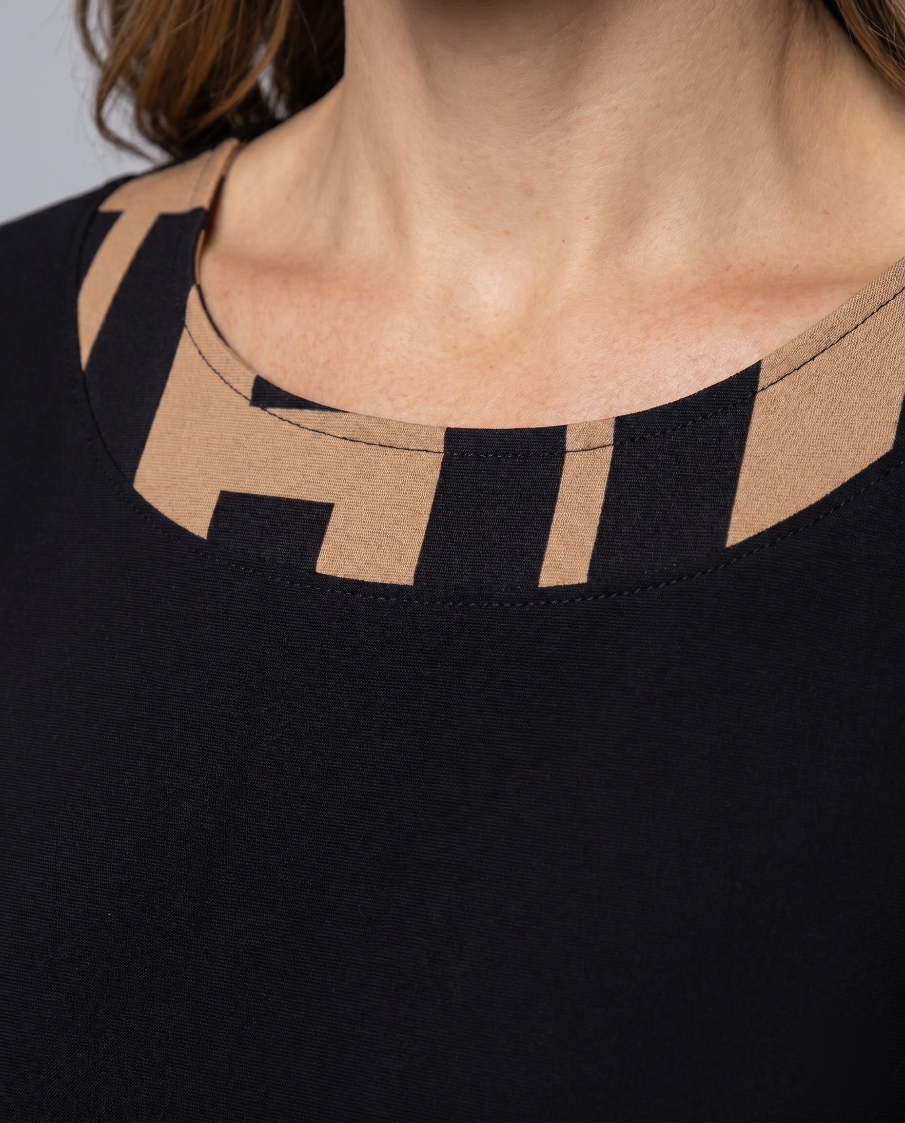 Product 15639211573578 - close_up_detail