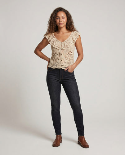 Damen Häkeloberteil mit romantischen Rüschendetails Shopnory
