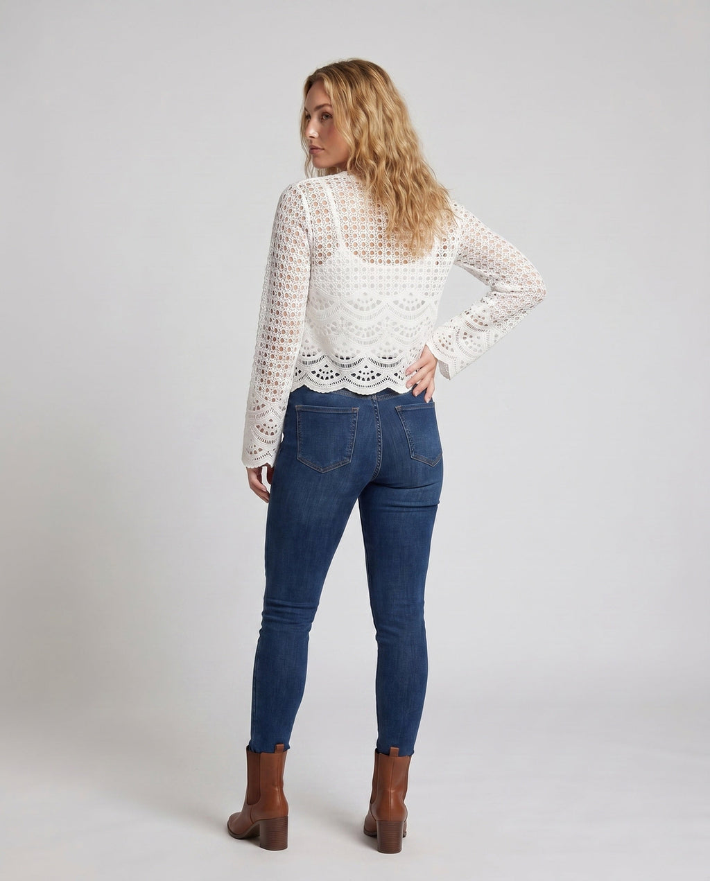 Product 15645963354442 - back_view