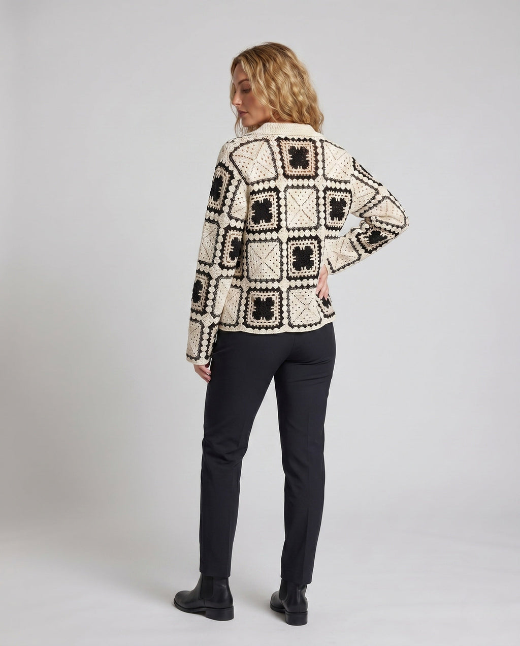 Product 15645963714890 - back_view