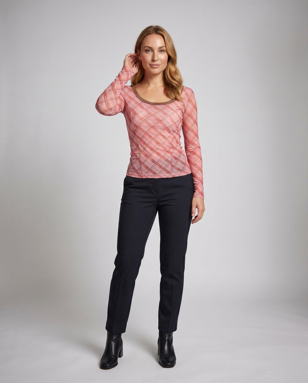 Product 15659684135242 - full_body_front