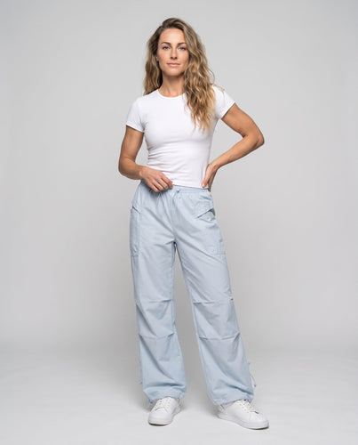 Damen leichte Cargo-Hose mit verstellbarem Bund und praktischen Taschen