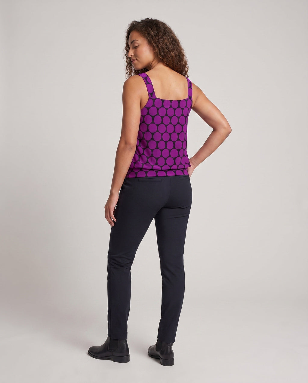 Product 15879076348234 - back_view