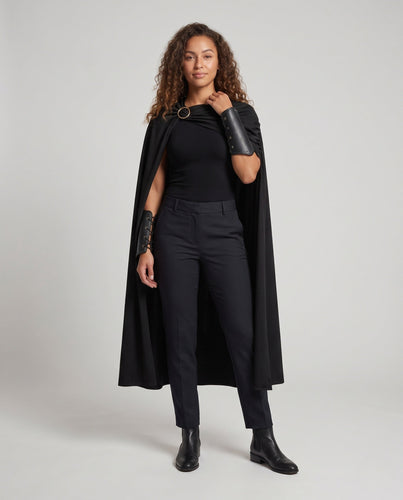 Damen eleganter Cape mit stilvollen Drapierungselementen Shop Nory