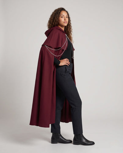 Damen eleganter Zauberumhang mit Kapuze und dekorativen Kettenakzenten Shop Nory