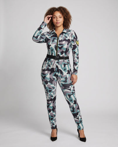 Damen Camouflage Sportanzug mit Kapuze und figurbetonter Passform Shop Nory