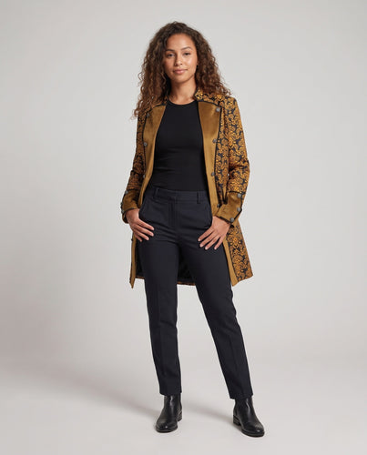 Damen Eleganter Stehkragen-Mantel mit kunstvollem Muster und verziertem Saum Shop Nory