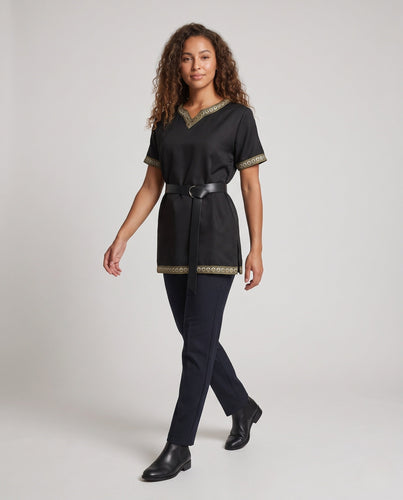 Damen Elegantes Tunika-Kleid mit dekorativem Saum und Gürtel Shop Nory