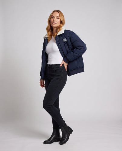 Damen städtischer boxy Puffer mit Sherpa-Schalkragen, gestepptem Quadratmuster und elastischen Rippbündchen