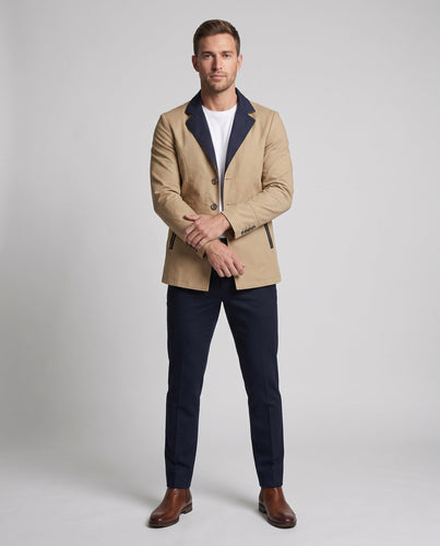 Herren Smart-Casual Kurzjacke mit kontrastierendem Kragen, Reißverschlusstaschen und gemustertem Futter Shop Nory