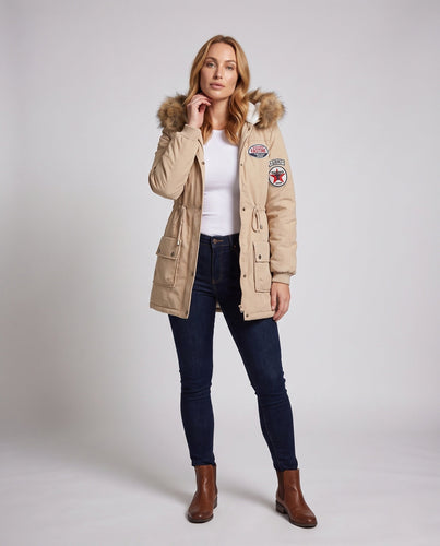 Damen Parka-Mantel im Utility-Stil mit gesteppter thermischer Fütterung und Abzeichen-Details Shop Nory