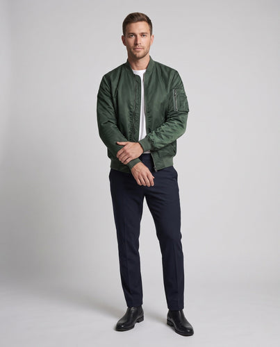 Herren klassische Nylon Bomberjacke im Pilotstil mit Utility-Tasche am Ärmelsaum und geripptem Bund Shop Nory