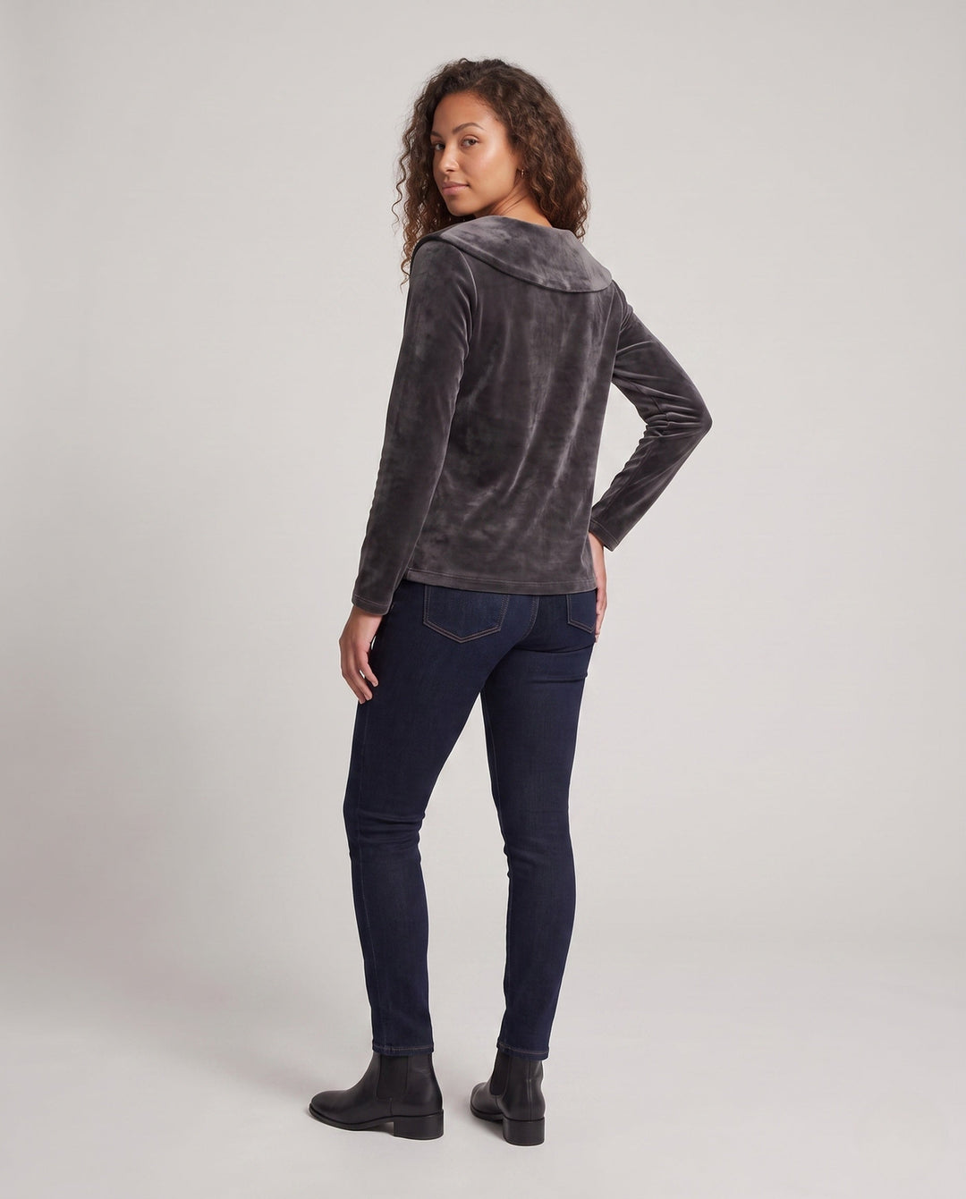 Product 15979767267658 - back_view