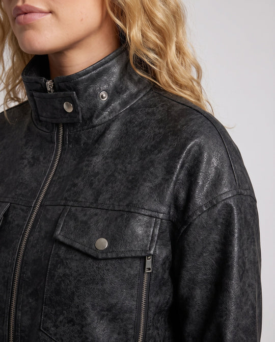 Product 16014723744074 - close_up_detail