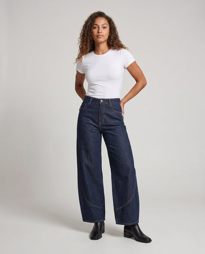 Damen hochgeschnittene Jeanshose im Palazzo-Schnitt mit weitem Bein und kontrastierenden Nähten Shop nory