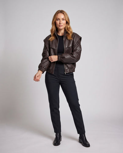 Damen Kurze Kunstleder Bomberjacke mit Umhangschulter und Stehkragen Shop Nory