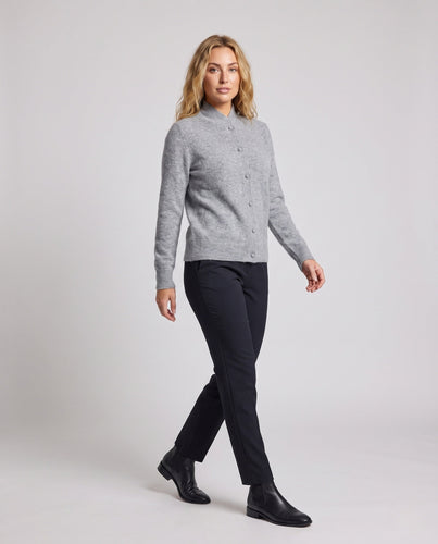 Damen Elegante Stehkragen‑Strickjacke aus flauschigem Mohair‑Look mit verdeckter Knopfleiste Shop Nory