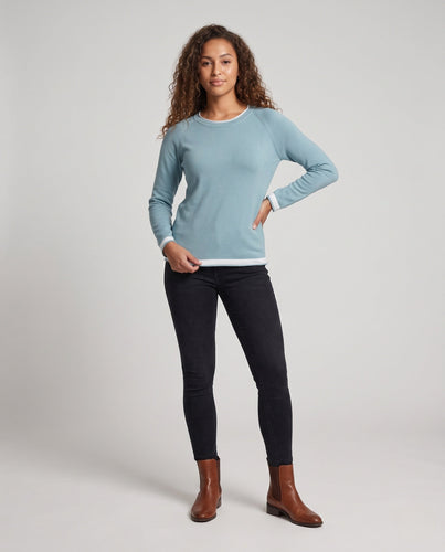 Damen Feiner Rundhalspullover mit kontrastierter Kantenblende und schmaler Silhouette Shop Nory