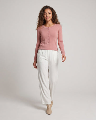 Damen Feines Langarm-Henley aus Feinstrick mit knöpfbarer Mittelblende und schmaler Passform Shop Nory