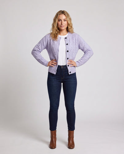 Damen Feinstrick-Cardigan mit Zopfmuster, Noppen-Ajour und Rundhalsausschnitt Shop Nory