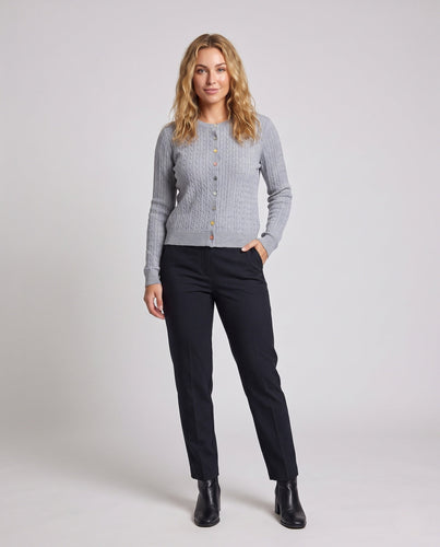 Damen Feinstrick-Cardigan mit Zopfmuster und bunten Knöpfen Shop Nory