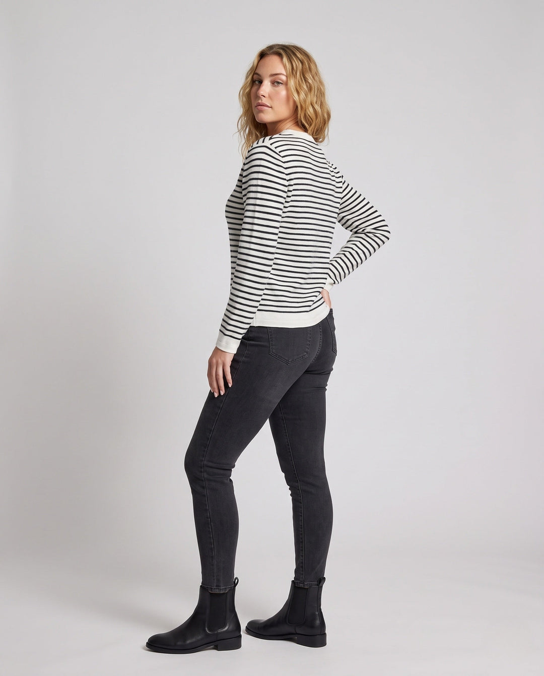 Product 16034469970250 - full_body_front