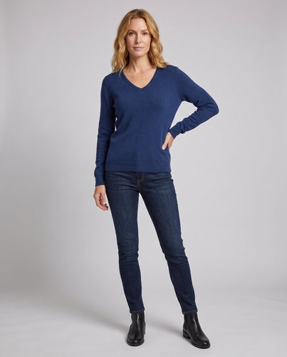 Damen Feinstrickpullover mit V‑Ausschnitt, Angora‑Optik und leicht kastiger Passform Shop Nory