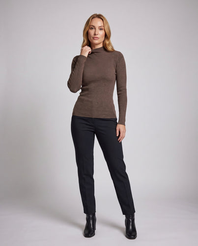 Damen Figurbetonter Feinstrick-Mockneck-Pullover mit feiner Rippenstruktur Shop Nory