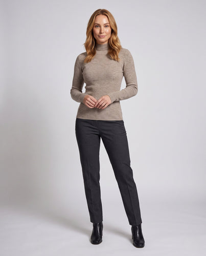 Damen Körperbetont Feinstrick Stehkragenpullover mit flauschigem Cashmere-Look Shop Nory