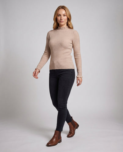 Damen Figurbetonter Feinstrickpullover mit feiner Rippenstruktur und Wellensaum-Ärmeln Shop Nory