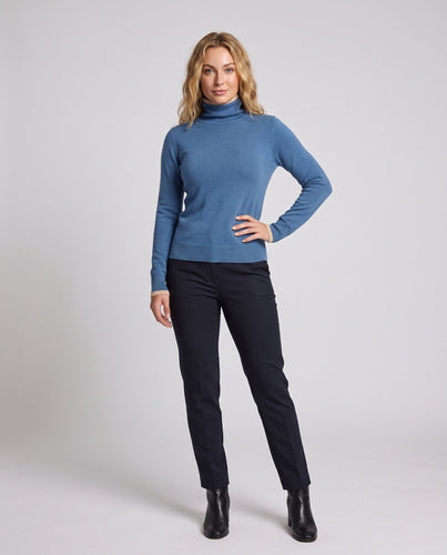 Damen Figurnaher Feinstrick-Rollkragenpullover mit kontrastbesetzten Bündchen und kaschmirähnlicher Haptik Shop Nory