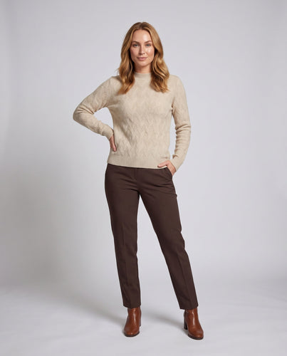 Damen Flauschiger Feinstrickpullover mit kurzem Stehkragen und Chevron‑Zopfmuster Shop Nory