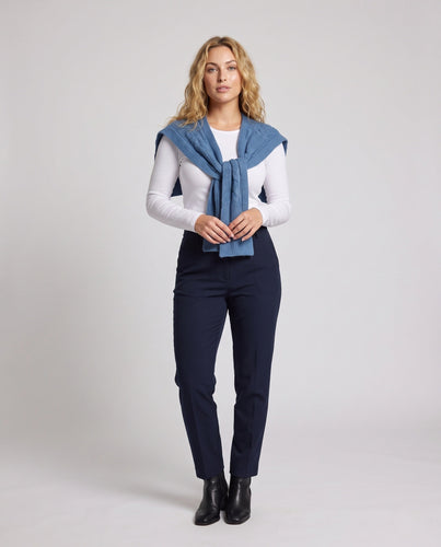 Damen Grobstrick-Schultertuch mit Zopfmuster und Kurzpullover-Schnitt Shop Nory