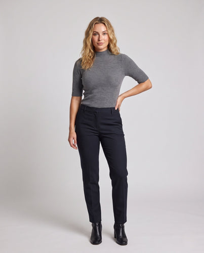 Damen Halbarm Feinstrickpullover mit kurzem Stehkragen und figurbetonter Passform Shop Nory
