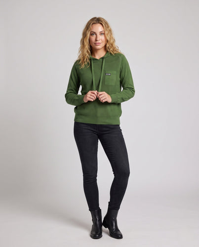 Damen Kapuzenpullover aus feinem Rippstrick mit Brusttasche und lässiger Passform Shop Nory