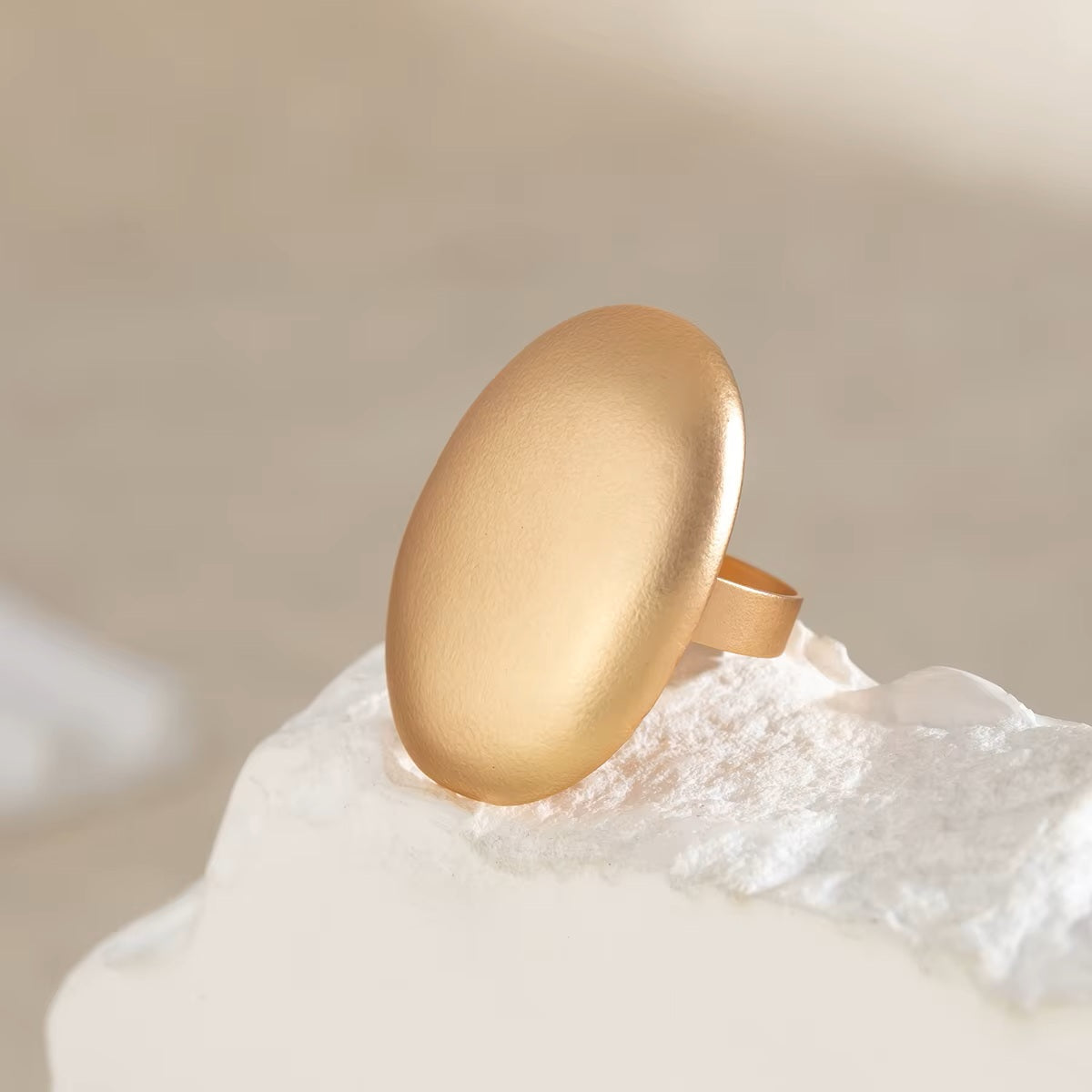 Damen Gold Plated Matt Glatt Oval Geometrisch Verstellbar Offene Band Ringe | Shop Nory