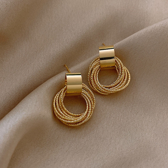 Zauber lobe | Mehrere kleine kreisförmige Ohrstecker für Frauen | Shop Nory