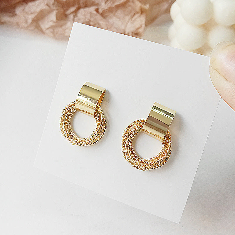 Zauber lobe | Mehrere kleine kreisförmige Ohrstecker für Frauen | Shop Nory