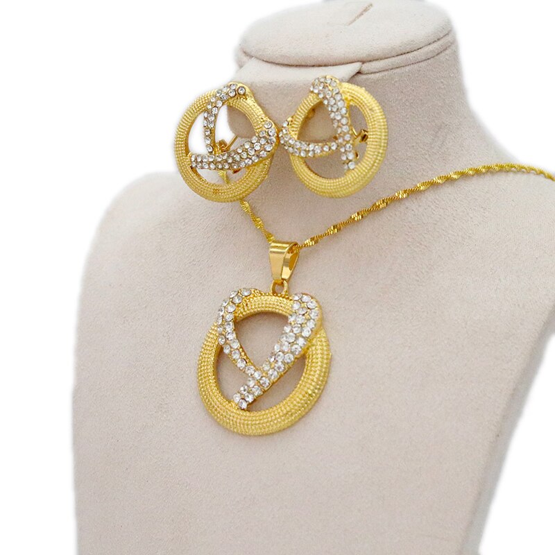Gold Runde Cutout Offene Herz Kristall Ohrringe & Anhänger Twist Kette Set | Shop Nory