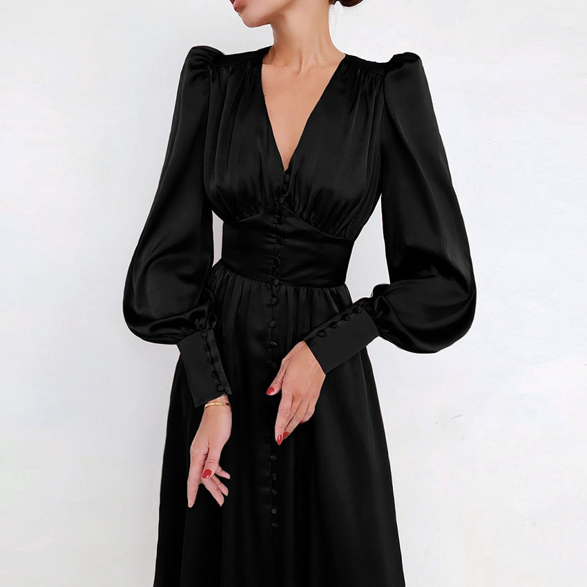 Elegante Satinkleider für Frühling und Sommer