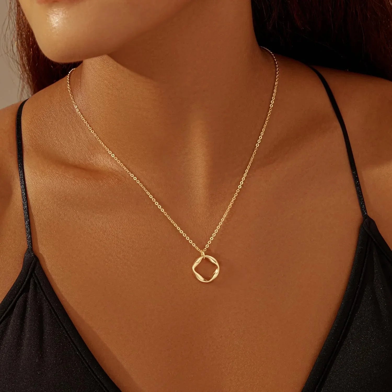 Gestapelte Gold- und Silberhalsketten für Frauen Shop Nory