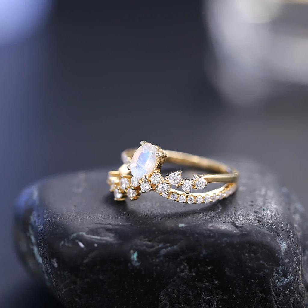 Art-Deco-Mondsteinring mit Diamant-CZ-Steinen | Shop Nory