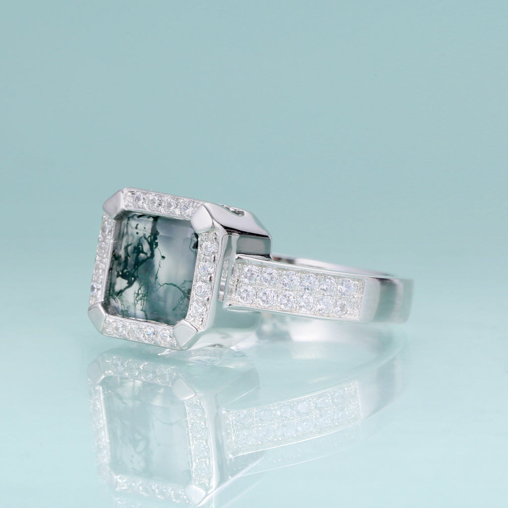 Herrenring aus Moosachat mit quadratischer Halo-Fassung in Silber | Shop Nory