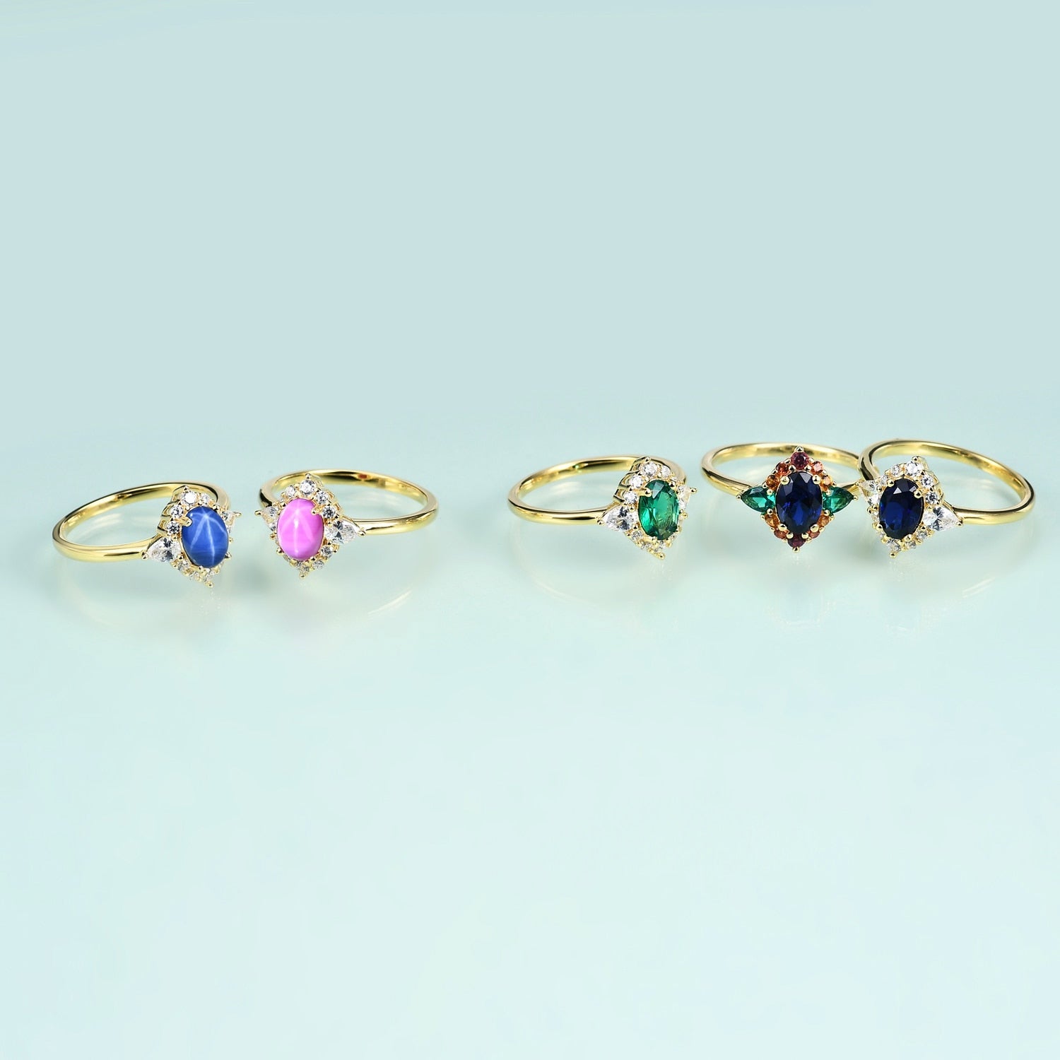 Blauer Saphirring mit buntem Smaragdring im Art-Deco-Vintage-Stil | Shop Nory