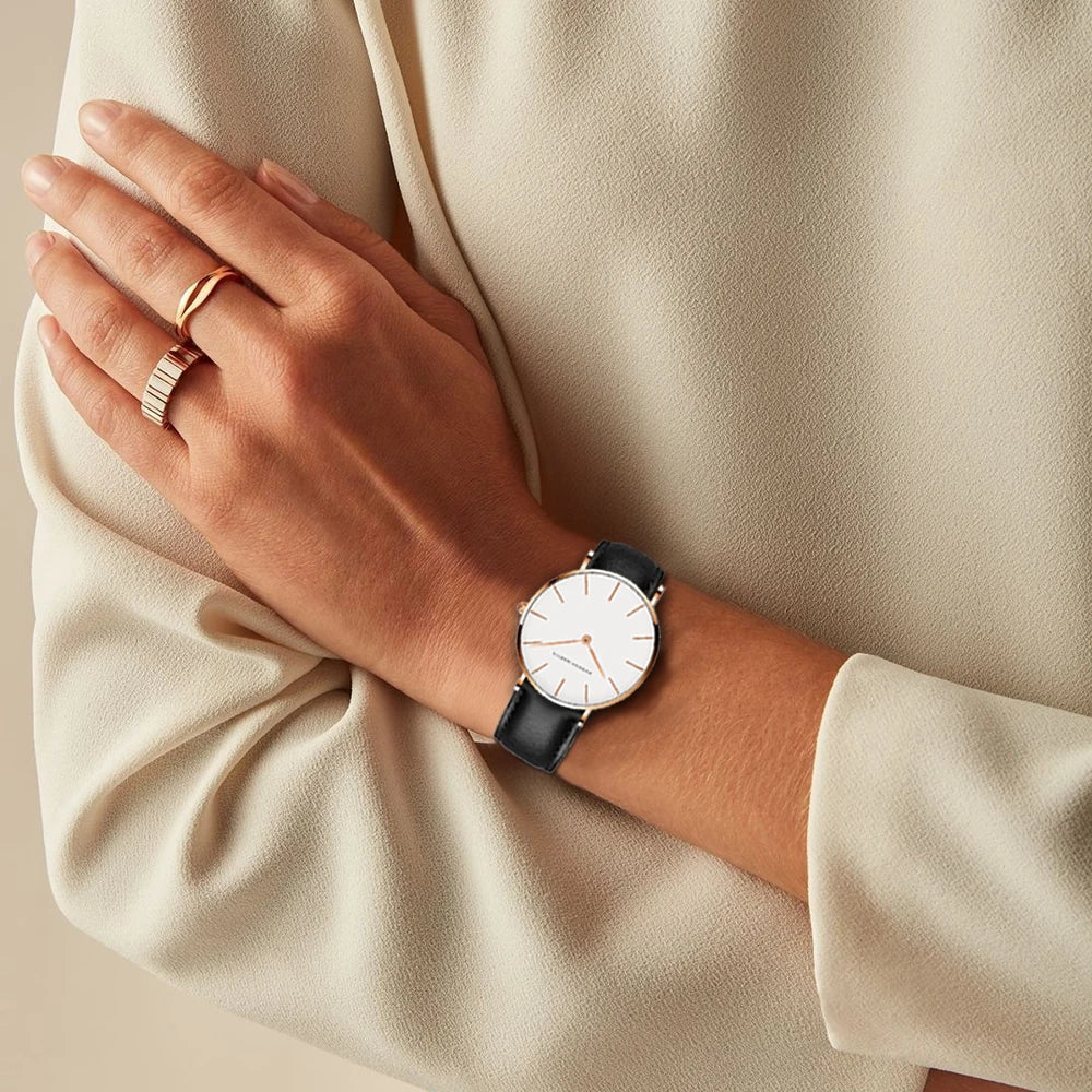 Runde Zeitlose Minimalistische Uhr mit Lederarmband für Frauen