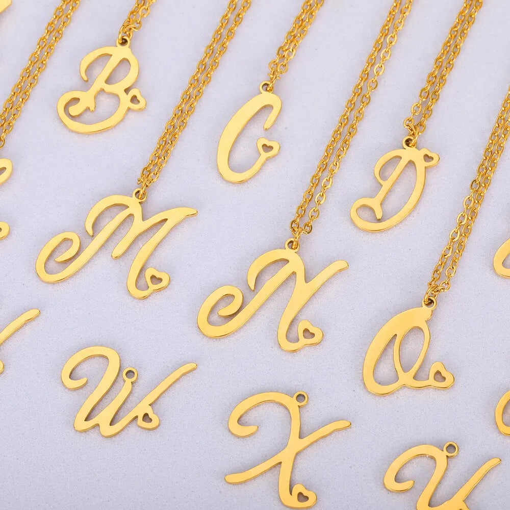 Stylische A-Z Initialbuchstaben Anhänger Halsketten | Shop Nory