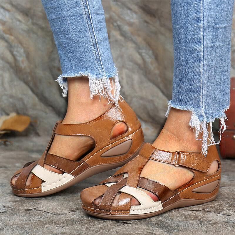Orthopädische Retro-Sandalen