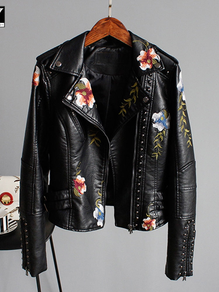 Damenlederjacke mit Eleganten und Schicken Bestickten Blumen